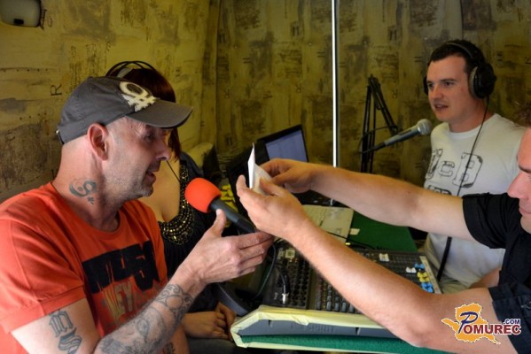 FOTO: Radio Maxi v živo pred Pomaranča barom v Murski Soboti 